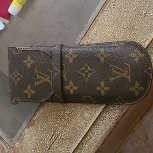 Loui Vuitton sunglass case